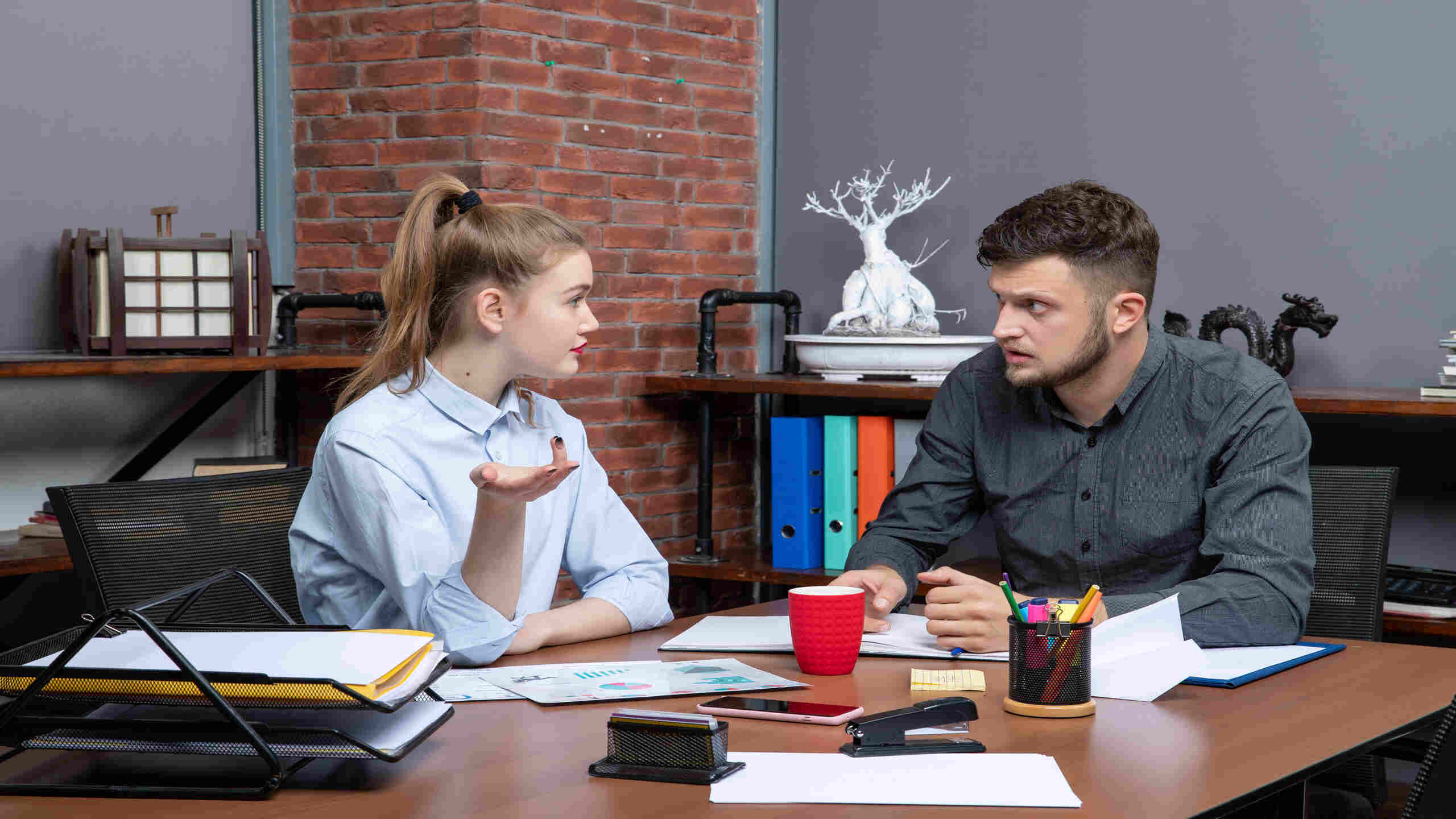 How to Manage Difficult Conversations in Performance Reviews?