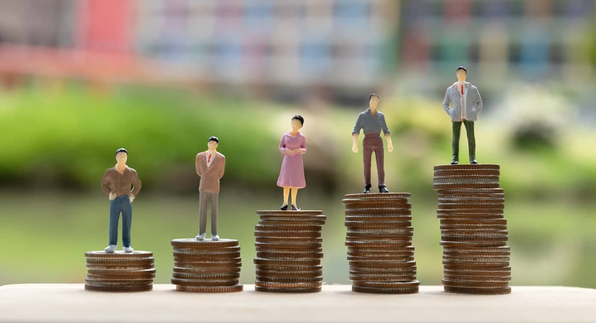 Pharma Industry to Lead Salary Hikes in India in 2025