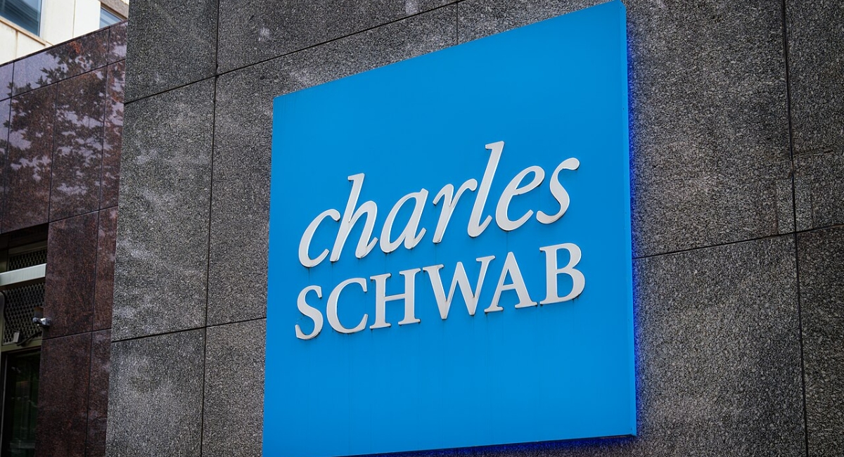 Charles Schwab Opens Hyderabad GCC, Eyes 2,000 Jobs by 2027