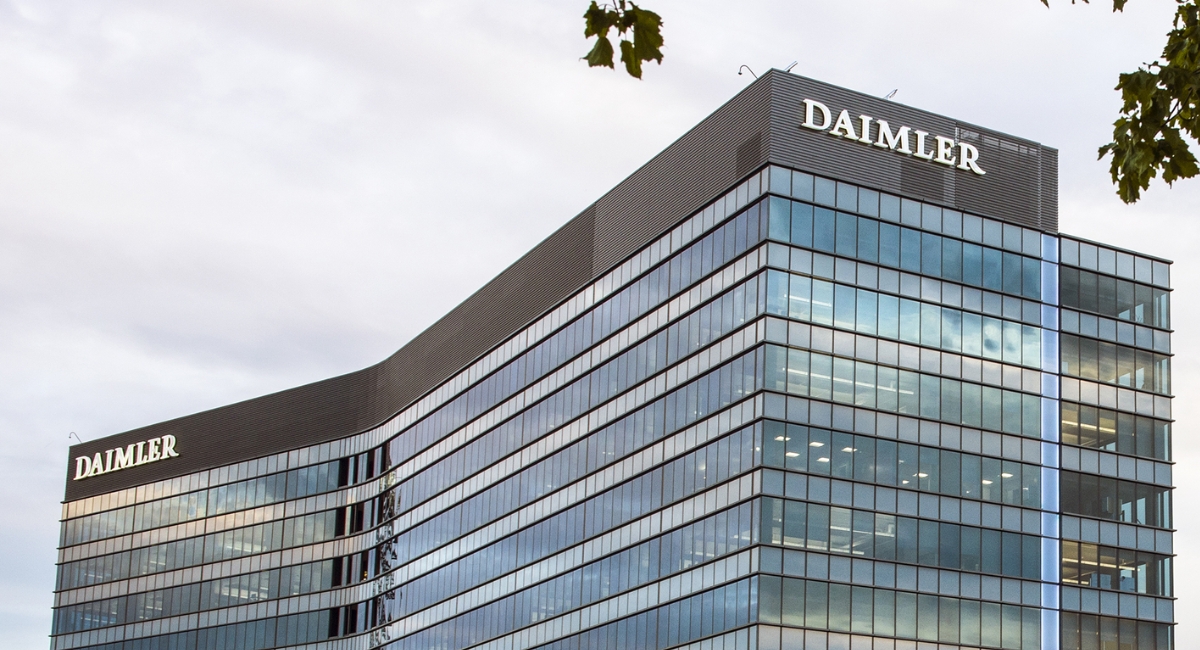 Daimler to Invest ₹4,000 Crore in Tamil Nadu, Add 400 Jobs